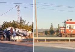 Elazığ’da yük treni hemzemin geçitte minibüse çarptı