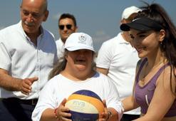 Tekirdağ'da 'Otizme mavi ışık yak' Plaj Voleybolu Halk Turnuvası