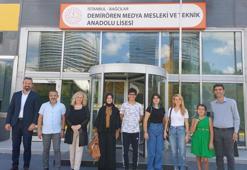 Tarihi rekora imza atanlar lisesini ziyaret etti