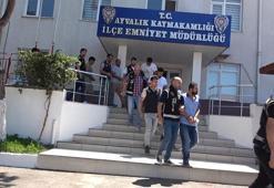Yunanistan'a kaçmaya çalışan 3'ü terör örgütü üyesi 6 şüpheli ile 5 organizatör, Balıkesir'de yakalandı