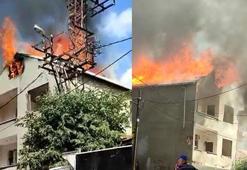 Pendik’te metruk binanın çatısı alev alev yandı