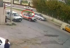 Husumetli olduğu kadına çarpıp, 300 metre otomobilin tavanında sürükledi