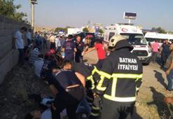 Batman’da işçi minibüsü ile hafif ticari araç çarpıştı: 8 yaralı