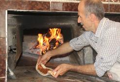 320 derece fırın ateşinin karşısında ekmek mücadelesi
