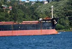 Tahıl yüklü 'Star Helena' İstanbul Boğazı'ndan geçti