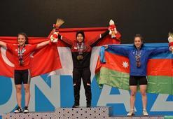 Halterde Endonezya şampiyon oldu