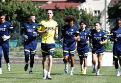 Fenerbahçe, Kasımpaşa hazırlıklarına Çekya'da başladı