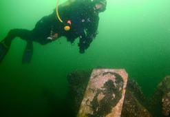 Depremin izleri, deniz altında ilk günkü gibi duruyor