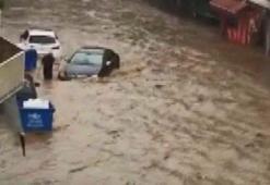 Beykoz Küçüksu’da dere taştı, dükkanları ve camiyi su bastı