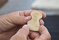 Yeşilova Höyüğü'nde 5 bin yıllık mermer idol bulundu