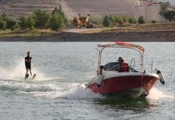 İliç Millet Bahçesi tekne turu, su kayağı ve kano tutkunlarının yeri oldu