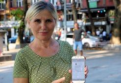 İlkokul mezunuydu, yazmaya başlayınca 57 yaşında üniversiteli oldu