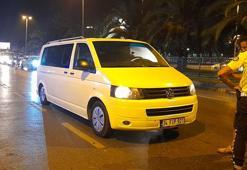 Fatih'te 8 kişilik minibüste 18 kaçak göçmen yakaladı