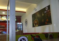 Kavgada ateşlenen silahtan çıkan mermi, çiğköfteci dükkanına isabet etti