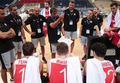 12 Dev Adam, Yunanistan karşısında