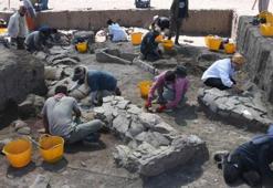 Küllüoba Höyüğü'nde 100'den fazla mezar bulundu