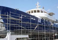 500 metrede kazı yapabilecek su altı arkeoloji gemisi, denize iniyor