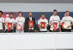 Sivasspor'dan yeni transferler için imza töreni