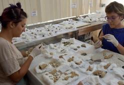 Antik heykel parçacıkları, yapboz gibi birleştiriliyor