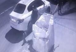 Bağcılar'da kaldırımdaki demir dubayı söküp çekçek arabasıyla götürdü