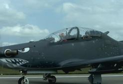 Selçuk Bayraktar, TEKNOFEST'te Hürkuş ile uçtu