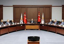 Çelik: Uçaklarımıza radar kitlemesi yapılmasının NATO literatüründeki adı düşmanca harekettir