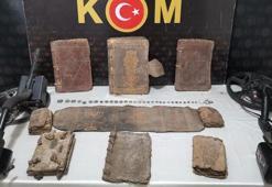 Bandırma'da İbranice yazılı dini kitap ele geçirildi