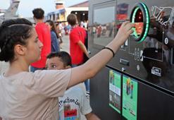 TEKNOFEST'te geri dönüşüm makinesi, 3 günde 7 bin şişe topladı