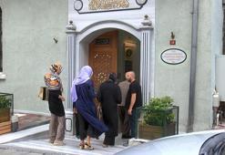 Ömer Tuğrul İnançer'in sevenleri, Pir Nurettin Cerrahi Tekkesi'ne geldi