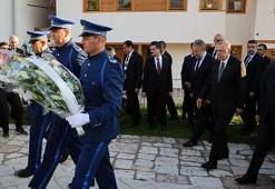 Cumhurbaşkanı Erdoğan, Aliya İzzetbegoviç’in kabrini ziyaret etti