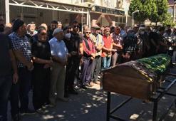 Oyuncu Ali Sürmeli’nin annesi toprağa verildi