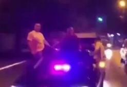 Bağcılar'da asker konvoyundaki çakarlı araca ceza