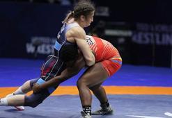 Yasemin Adar Yiğit: Bayrağımızı dalgalandırıp, İstiklal Marşımızı okutacağız