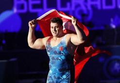 Milli güreşçi Rıza Kayaalp, 5'inci kez dünya şampiyonu olarak tarihe geçti