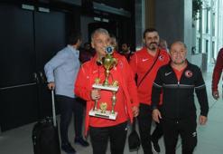 Şampiyon Grekoromen Güreş Milli Takımı, yurda döndü