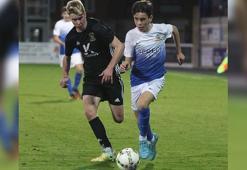 Christopher Atherton, 13 yaşında Birleşik Krallık'ın en genç futbolcusu oldu