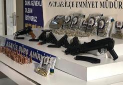 Avcılar'da balkondan uyuşturucu satışı yaptığı iddia edilen şüpheli yakalandı