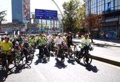 Ankara'da 'Otomobilsiz Pazar Günü'nde pedal çevirdiler