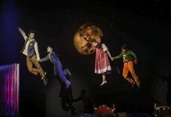 Görme engelli çocuklar, sesli betimlemeli tiyatroyla buluştu