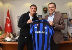 Dünya futbolunun efsane ismi Mersin'de