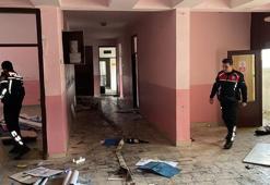 Boşaltılan okul binası, hırsızların hedefi oldu