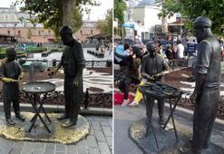 Eminönü'nde simitçi heykeli'ndeki simitleri çaldılar