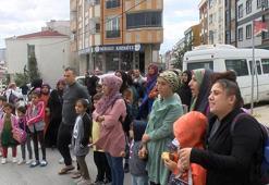 Esenyurt'ta okul yanındaki çöp aktarma tesisi velileri isyan ettirdi