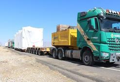 Termik santral parçaları taşıyan 4 TIR, Habur Sınır Kapısı’nda