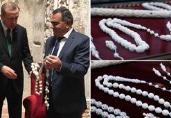 Cumhurbaşkanı Erdoğan'ın tespihinin eşi, Konya’da sergide