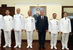 Bakan Akar, Oramiral Tatlıoğlu ve bahriyelileri kabul etti