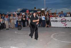 Kuşadası’nda kadınlar, İranlı Mahsa Amini'nin ölümünü protesto etti