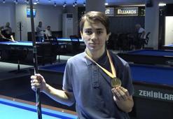 16 yaşındaki bilardocu Burak Haşhaş'ın gözü büyükler dünya şampiyonluğunda