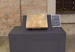 Hollanda'ya kaçırılan kitabe tekrar Türkiye'de