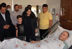 AK Parti Genel Başkan Yardımcısı Sarıeroğlu'ndan yaralı polise ziyaret